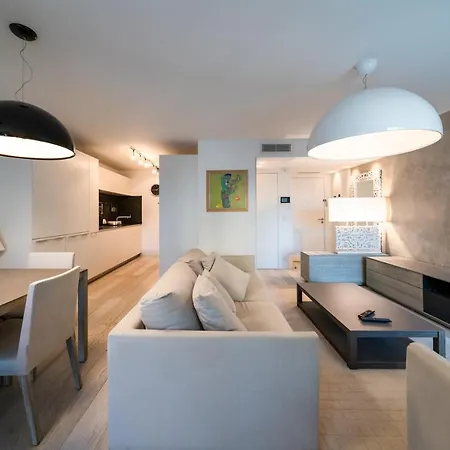 Carlton Riviera Апартаменты
