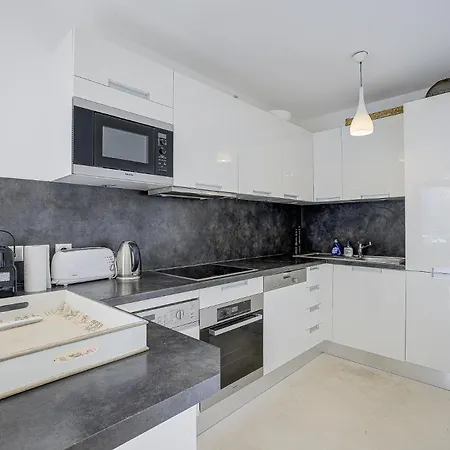 Апартаменты Carlton Riviera Канны