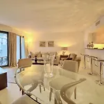 Carlton Riviera