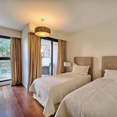 Apartment Carlton Riviera