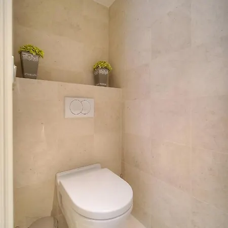 Carlton Riviera 公寓 *