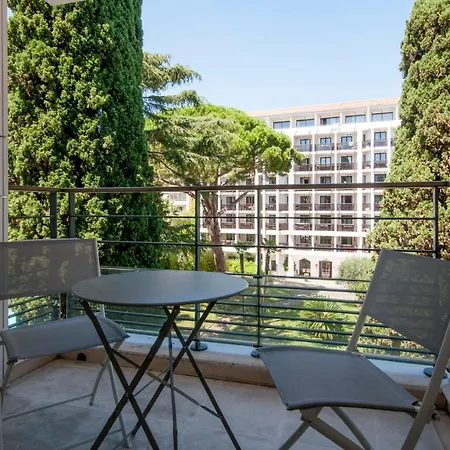 公寓 Carlton Riviera *