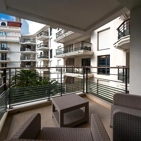 Apartment Carlton Riviera *
