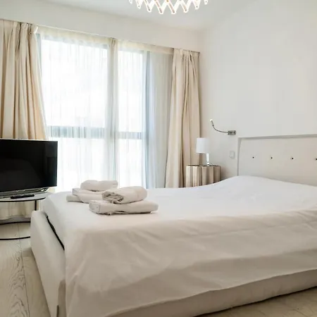 Carlton Riviera