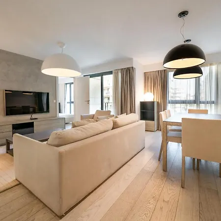 Carlton Riviera Apartment