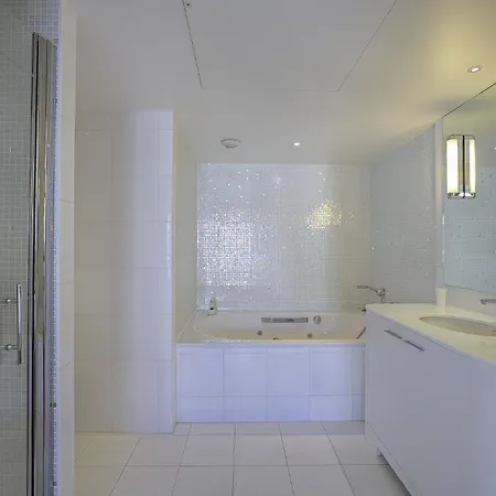 Carlton Riviera