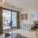 Carlton Riviera *