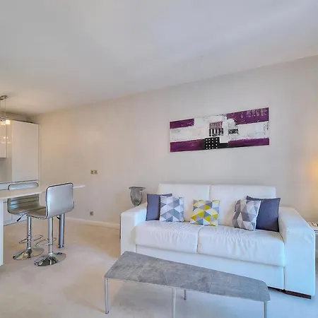 Carlton Riviera شقة